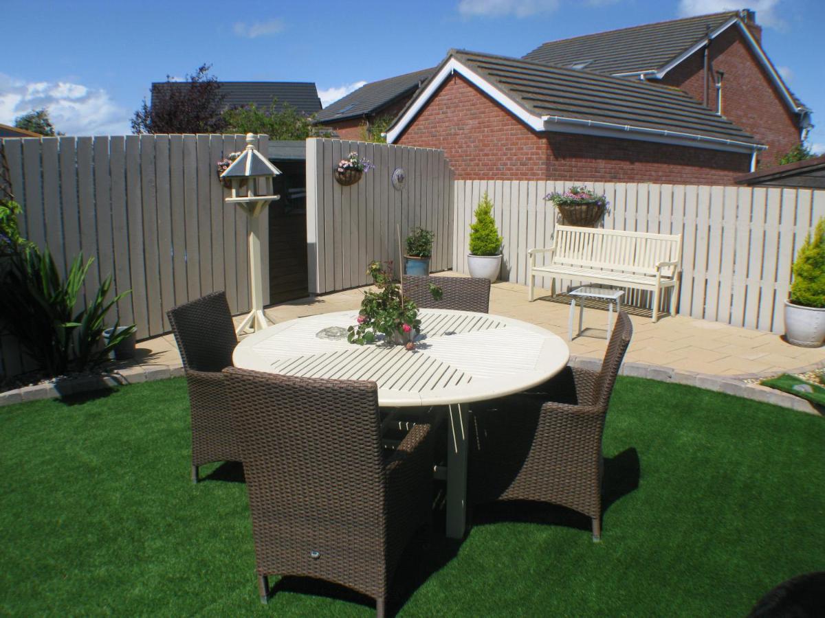 The Lantern Bed & Breakfast Donaghadee ภายนอก รูปภาพ